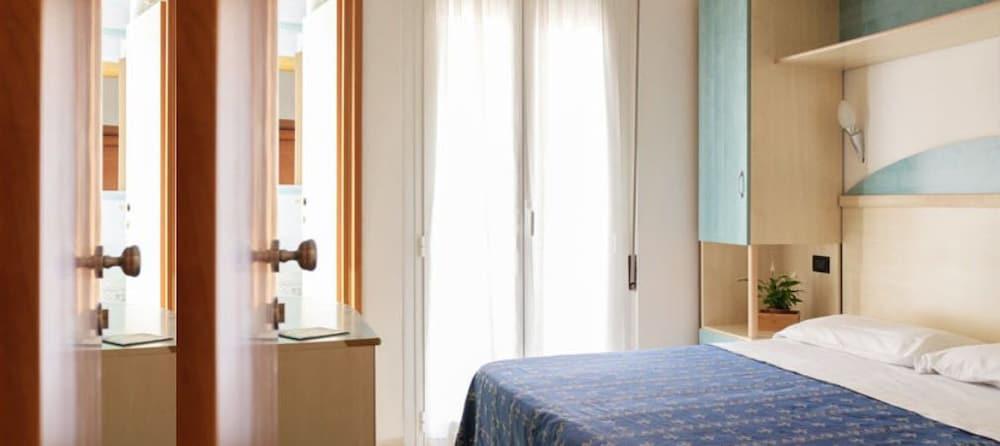 Hotel Kadett Rimini Eksteriør bilde